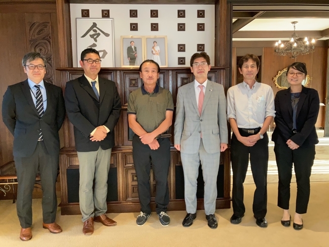 Talks with Japanese food business representatives